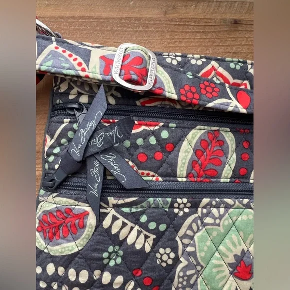 Vera Bradley Nomadic Floral Triple Zip Hipster Quilted Bag - Picture 11 of 11